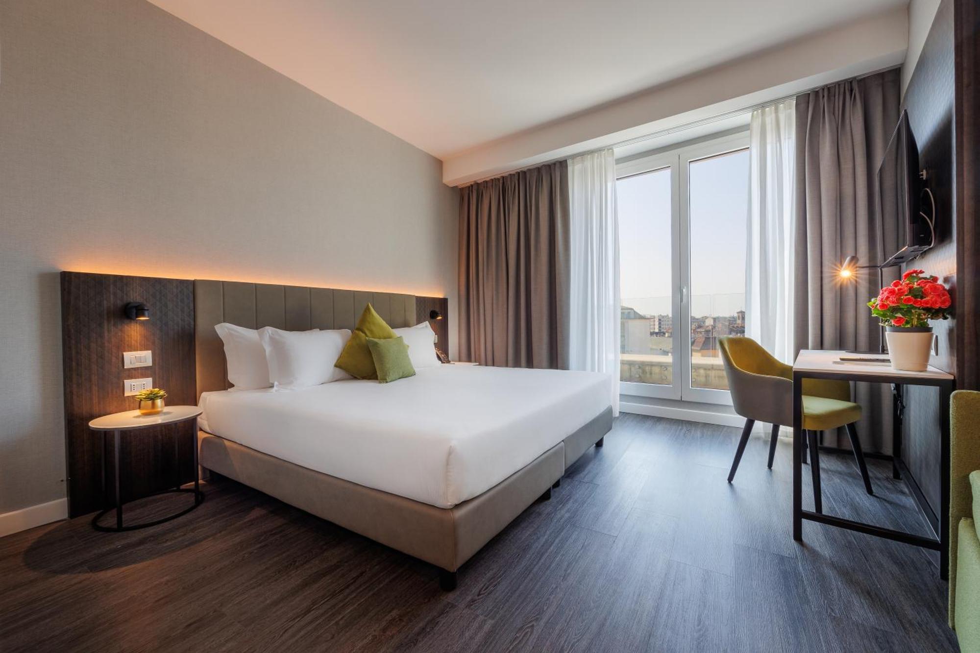 Ih Hotels Milano Centrale Bagian luar foto
