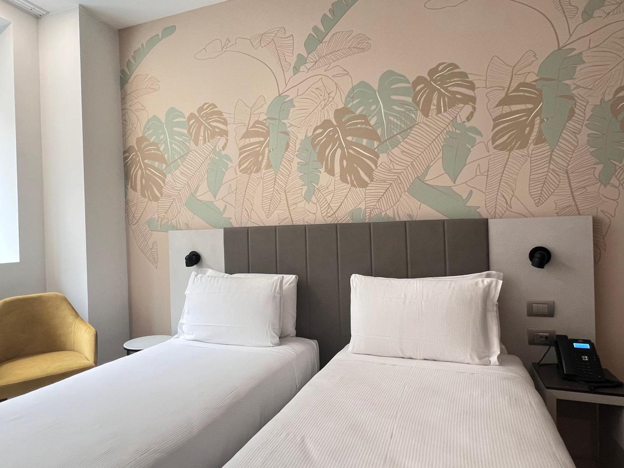 Ih Hotels Milano Centrale Bagian luar foto